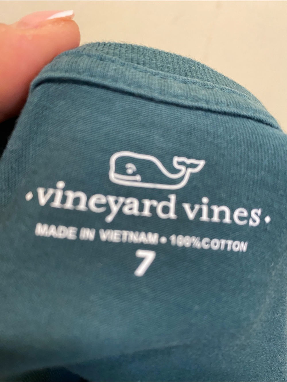 Vineyard Vines Forest Green Long Sleeve Pocket Tee with Holiday Whale Sz.7 - Picture 7 of 8